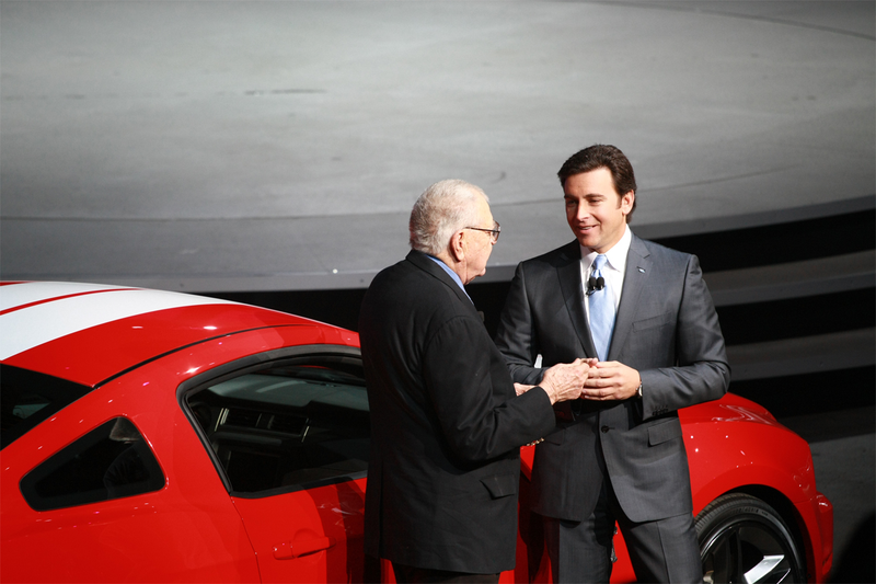Illustration for article titled Carroll Shelby Introduces 2010 Shelby GT500 Coupe, Convertible At Detroit